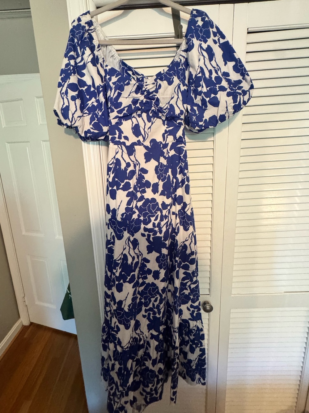 Blue Floral Puff-Sleeve Maxi Dress with Sweetheart Neckline - Picture 5 of 7